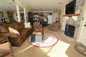 Seven Springs 1 Bedroom Premium Condo, Ski In Ski Out condo
